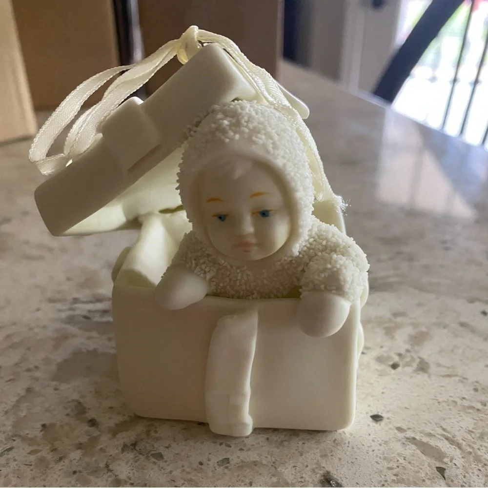 DEPT. 56~OFFERING~2 VINTAGE~SNOW BABIES ORNAMENTS~HAS RIBBON & READY TO HANG~G14